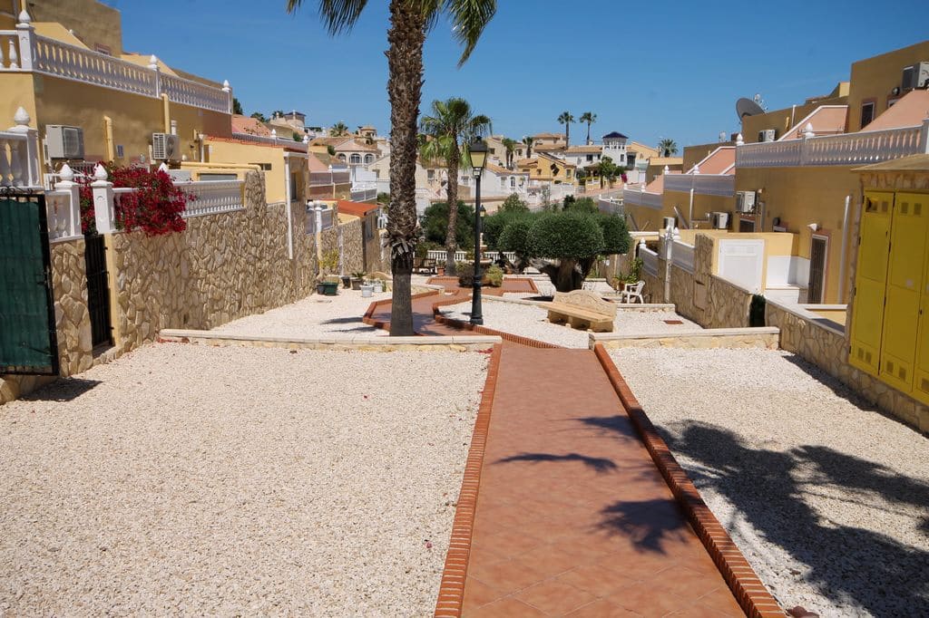 3 soveværelse Rækkehus til salg i Orihuela Costa med swimmingpool - € 225.000 (Ref: 9866678)