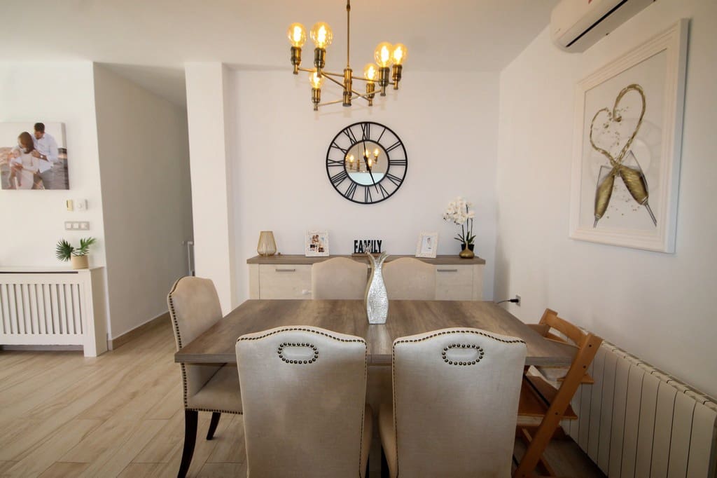 3 makuuhuone Huvila myytävänä paikassa Orihuela Costa - 549 995 € (Ref: 9877993)