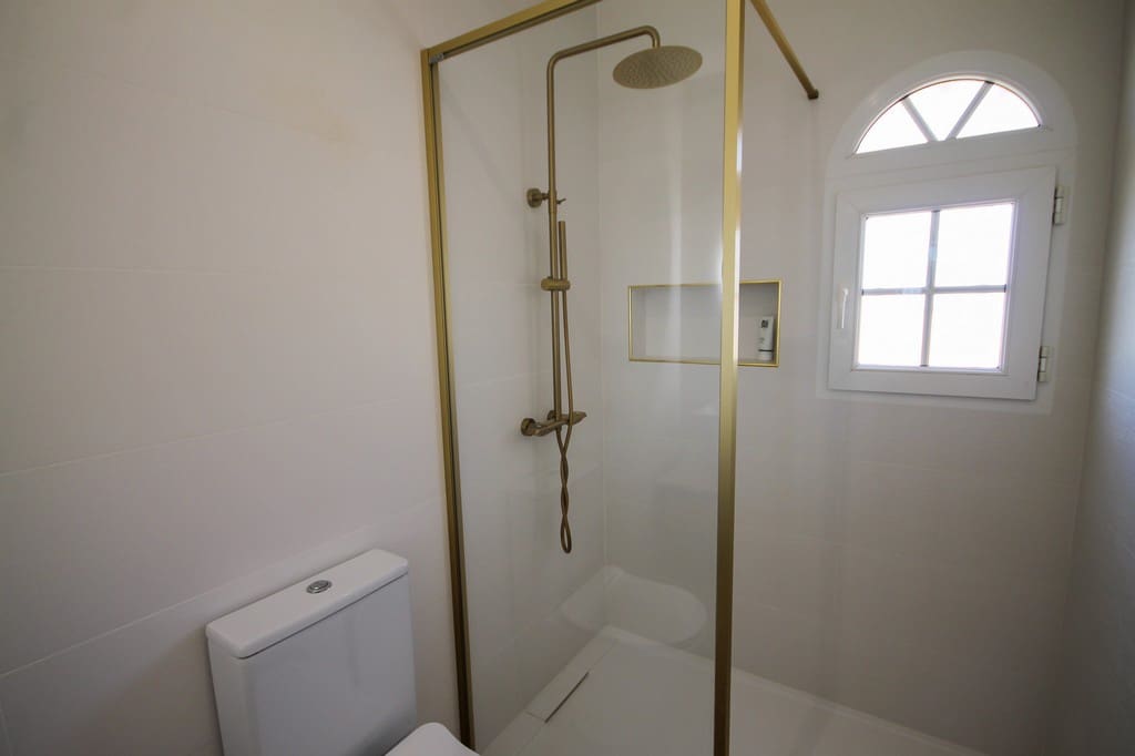3 makuuhuone Huvila myytävänä paikassa Orihuela Costa - 549 995 € (Ref: 9877993)