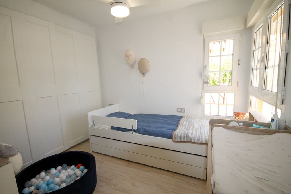 3 makuuhuone Huvila myytävänä paikassa Orihuela Costa - 549 995 € (Ref: 9877993)