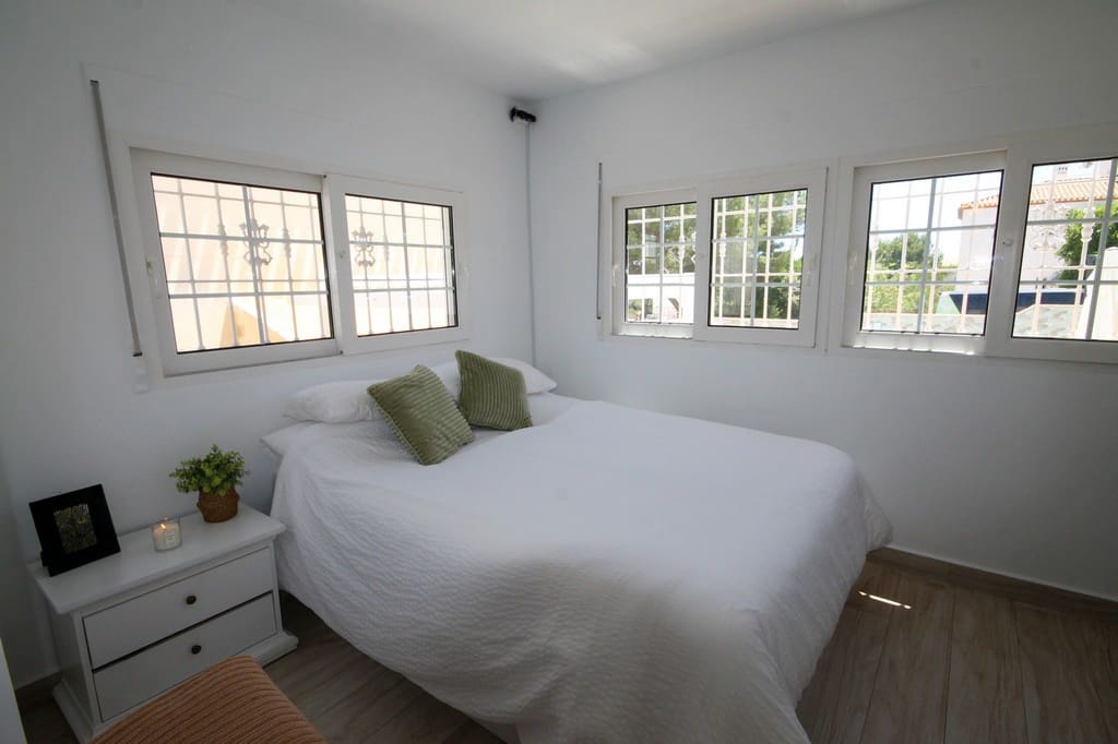 3 makuuhuone Huvila myytävänä paikassa Orihuela Costa - 549 995 € (Ref: 9877993)