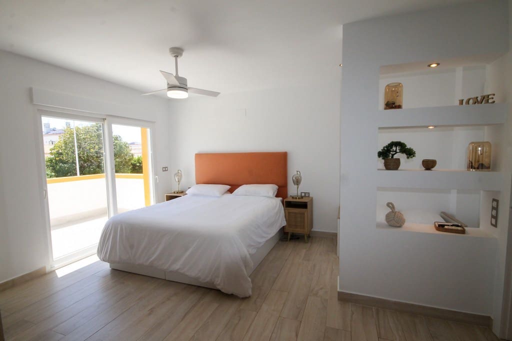 3 makuuhuone Huvila myytävänä paikassa Orihuela Costa - 549 995 € (Ref: 9877993)