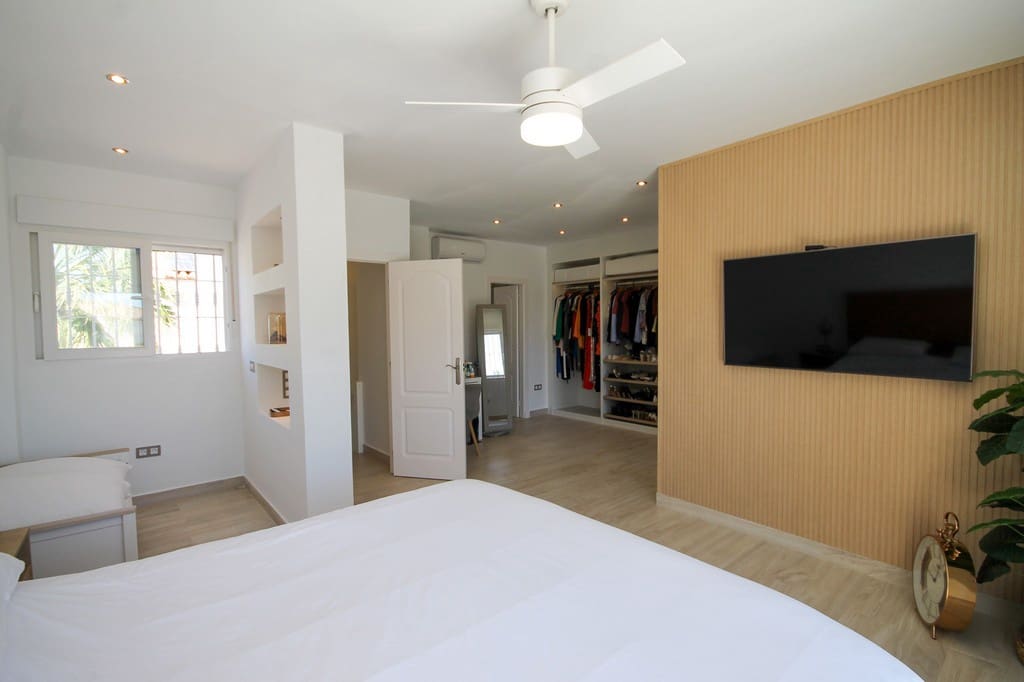 3 makuuhuone Huvila myytävänä paikassa Orihuela Costa - 549 995 € (Ref: 9877993)