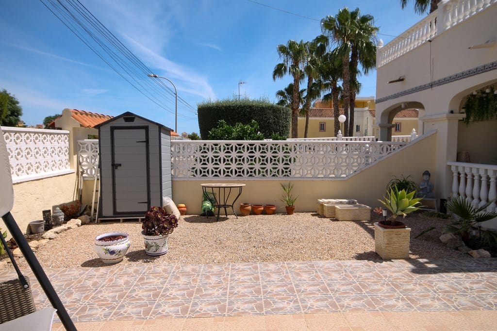 2 slaapkamer Halfvrijstaande villa te koop in San Miguel de Salinas met zwembad garage - € 215.000 (Ref: 9877994)