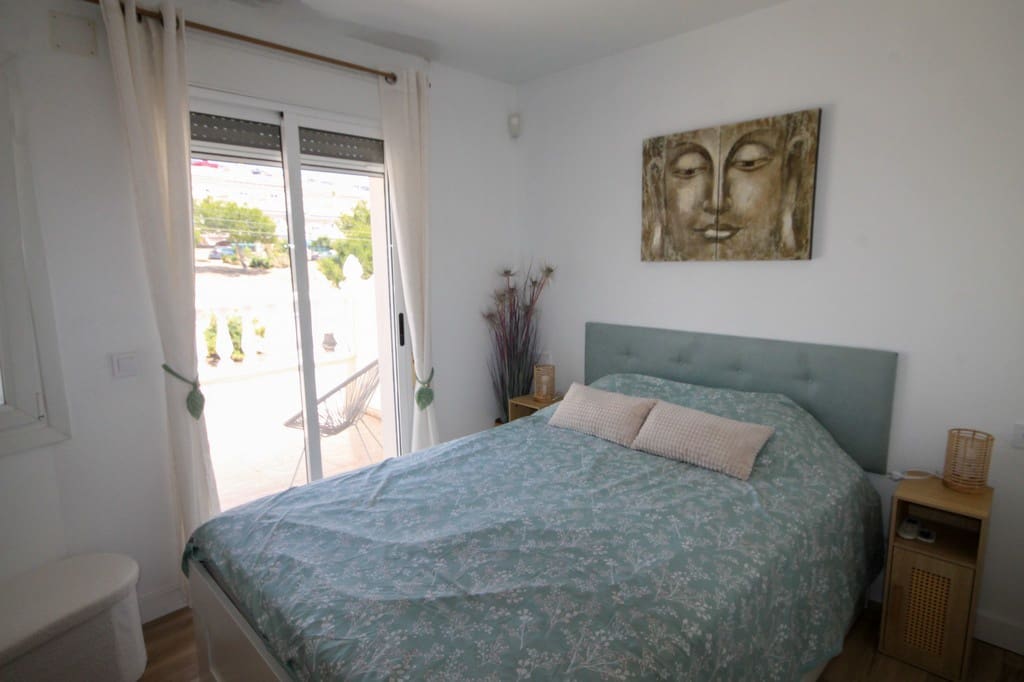 2 slaapkamer Halfvrijstaande villa te koop in San Miguel de Salinas met zwembad garage - € 215.000 (Ref: 9877994)
