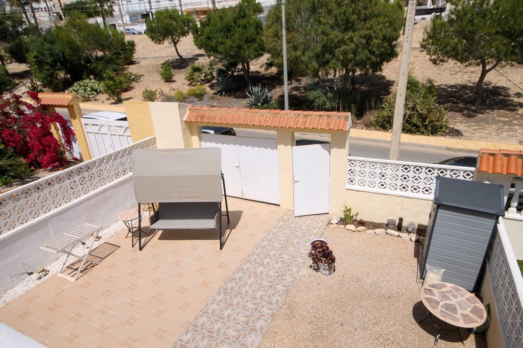2 slaapkamer Halfvrijstaande villa te koop in San Miguel de Salinas met zwembad garage - € 215.000 (Ref: 9877994)