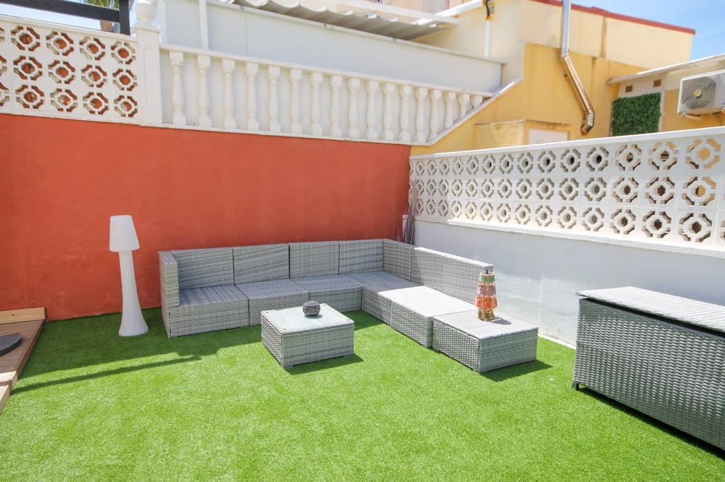2 slaapkamer Halfvrijstaande villa te koop in San Miguel de Salinas met zwembad garage - € 215.000 (Ref: 9877994)