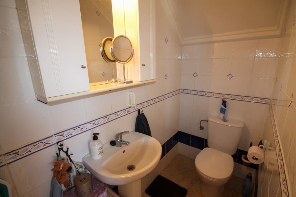 2 sypialnia Dom blizniak na sprzedaż w Orihuela Costa z basenem - 215 000 € (Ref: 9915304)