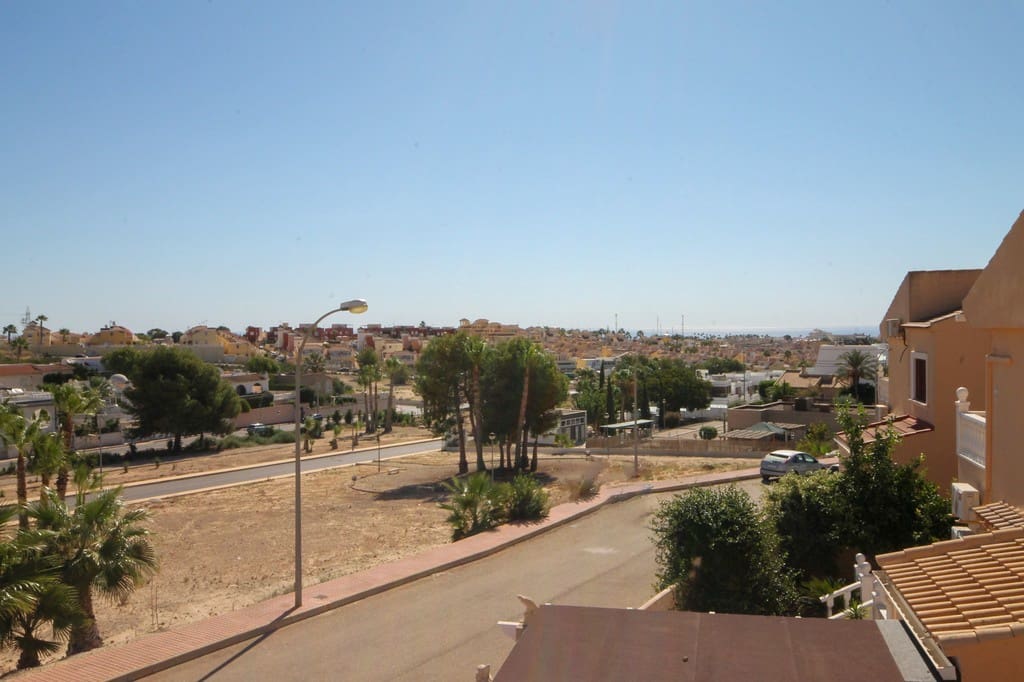 2 sypialnia Dom blizniak na sprzedaż w Orihuela Costa z basenem - 215 000 € (Ref: 9915304)