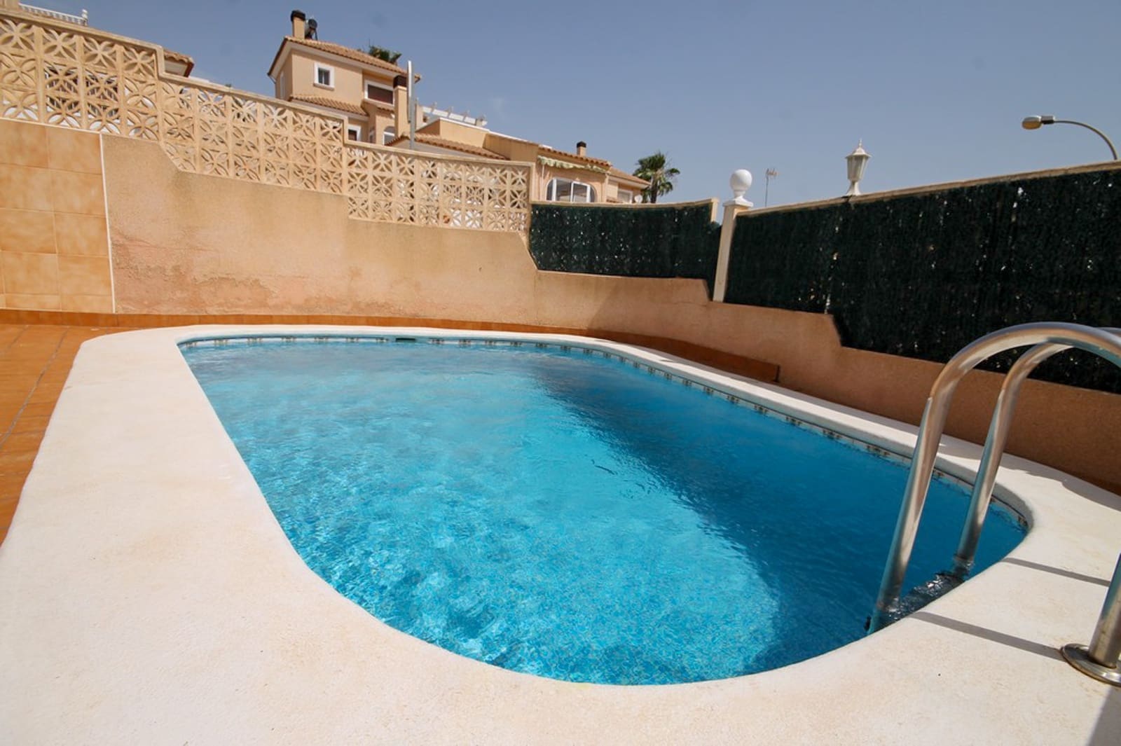 2 sypialnia Dom blizniak na sprzedaż w Orihuela Costa z basenem - 215 000 € (Ref: 9915304)