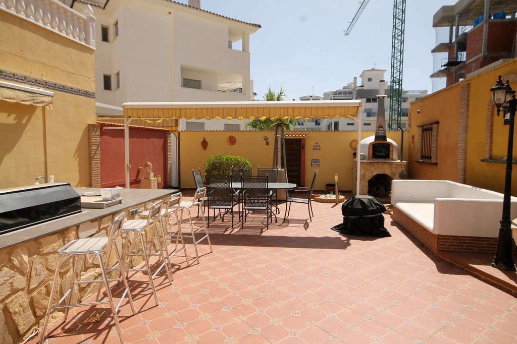 3 soveværelse Rækkehus til salg i Orihuela Costa med garage - € 255.000 (Ref: 9926872)