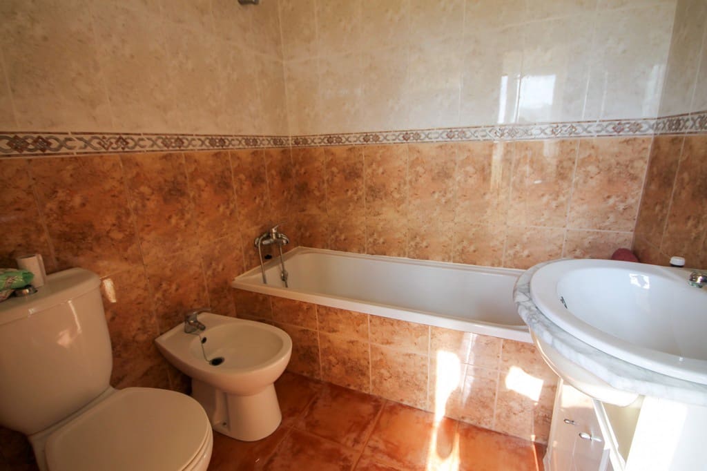 3 soverom Kjedet enebolig til salgs i San Miguel de Salinas med svømmebasseng garasje - € 225 000 (Ref: 9947347)