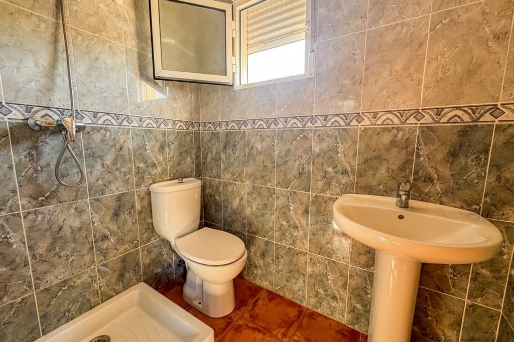 3 soverom Kjedet enebolig til salgs i San Miguel de Salinas med svømmebasseng garasje - € 225 000 (Ref: 9947347)