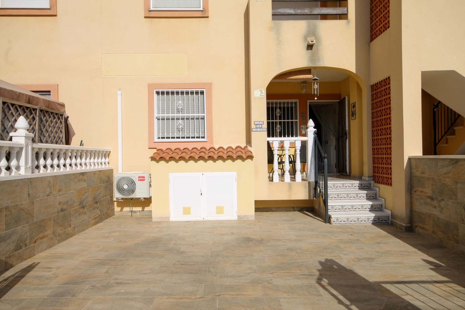 2 Zimmer Apartment zu verkaufen in Orihuela Costa mit Pool - 158.000 € (Ref: 9993859)