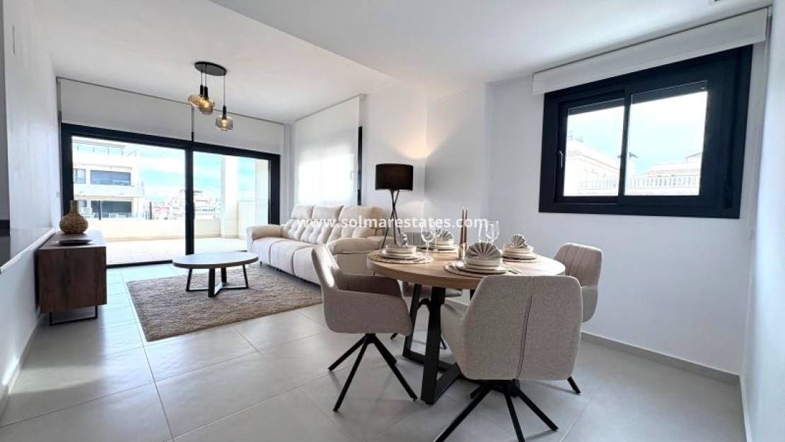 3 soverom Leilighet til salgs i Villamartin med svømmebasseng - € 390 000 (Ref: 10000562)