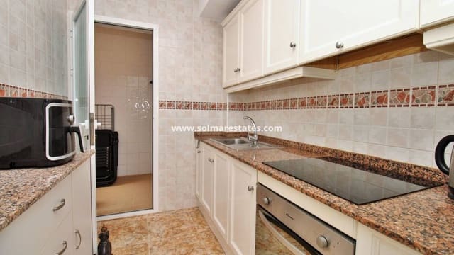 Apartamento de 2 habitaciones en Punta Prima, Orihuela en venta con piscina - 149.950 € (Ref: 10000563)
