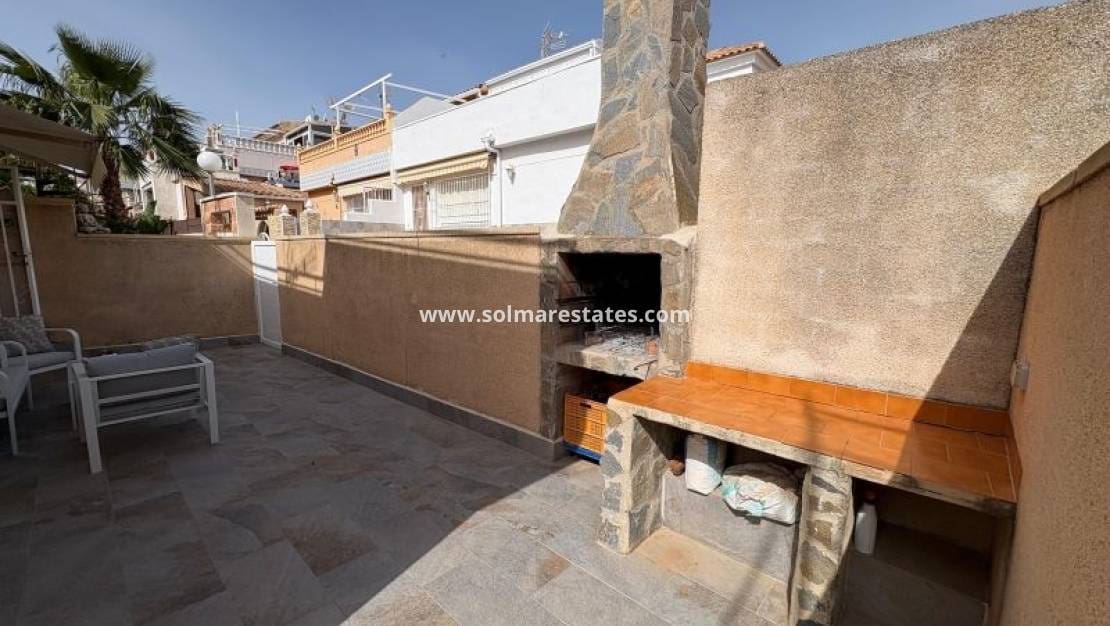 3 soveværelse Byhus til salg i Los Altos med swimmingpool - € 198.995 (Ref: 10000919)