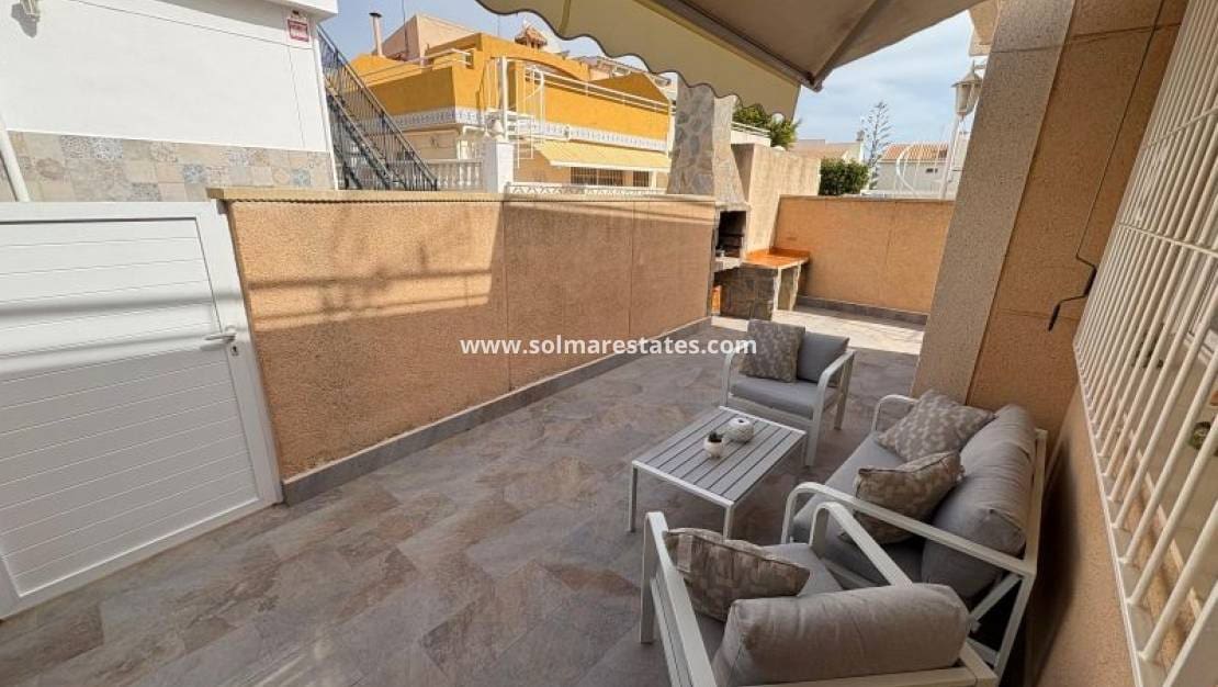 3 soveværelse Byhus til salg i Los Altos med swimmingpool - € 198.995 (Ref: 10000919)
