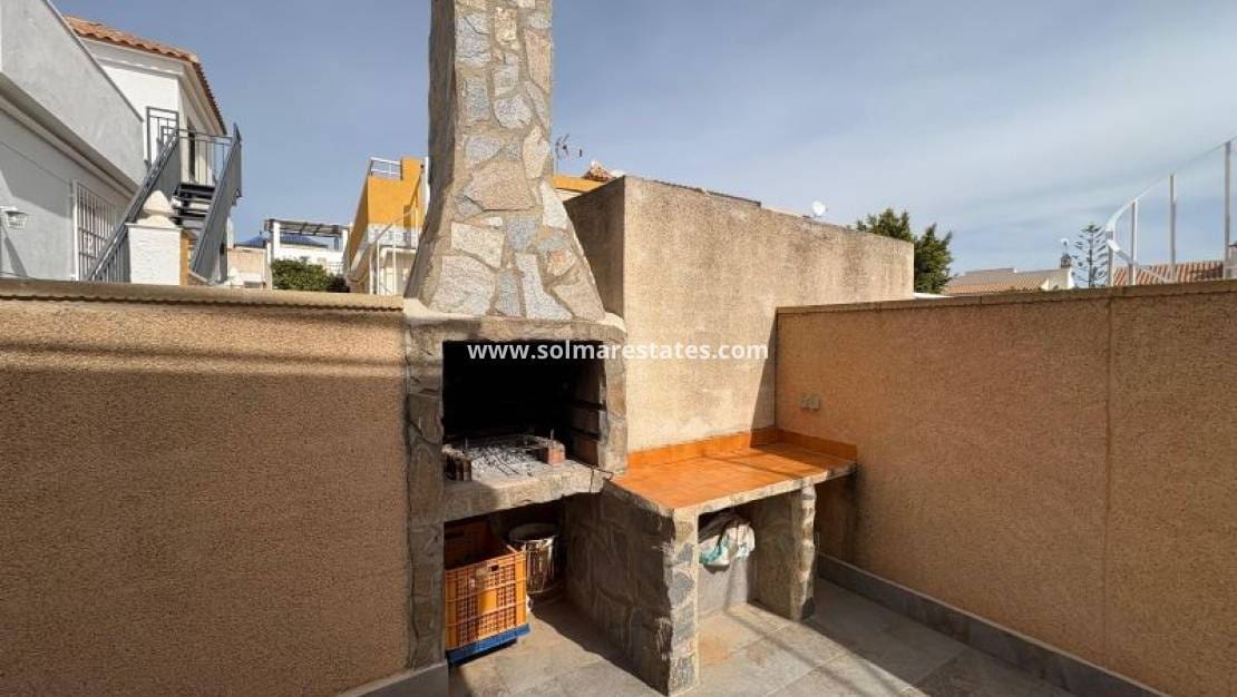 3 soveværelse Byhus til salg i Los Altos med swimmingpool - € 198.995 (Ref: 10000919)