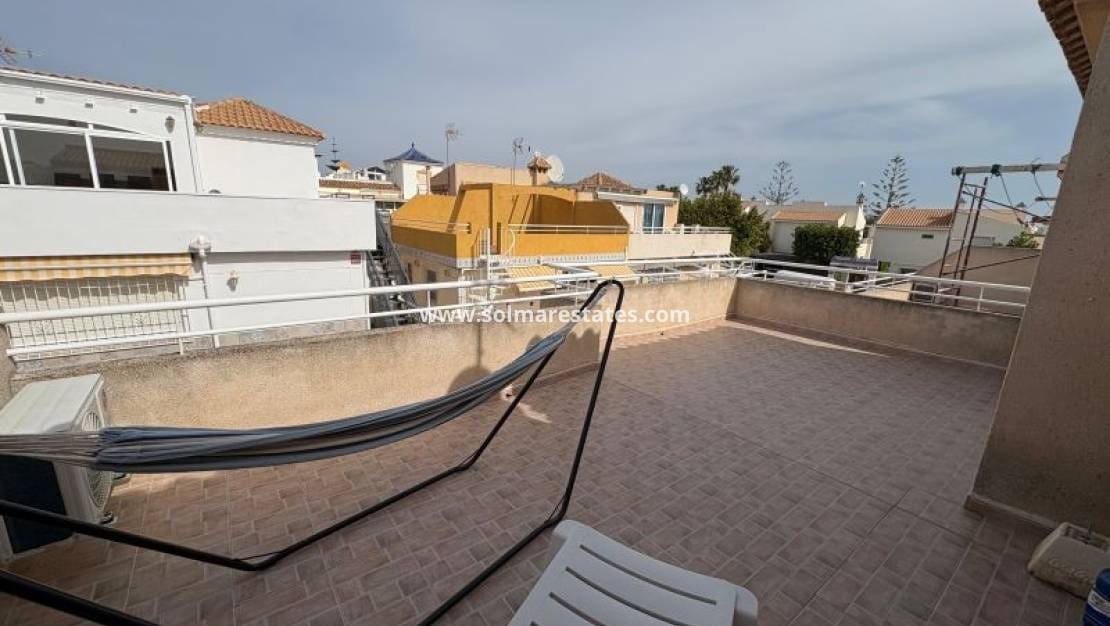 3 soveværelse Byhus til salg i Los Altos med swimmingpool - € 198.995 (Ref: 10000919)