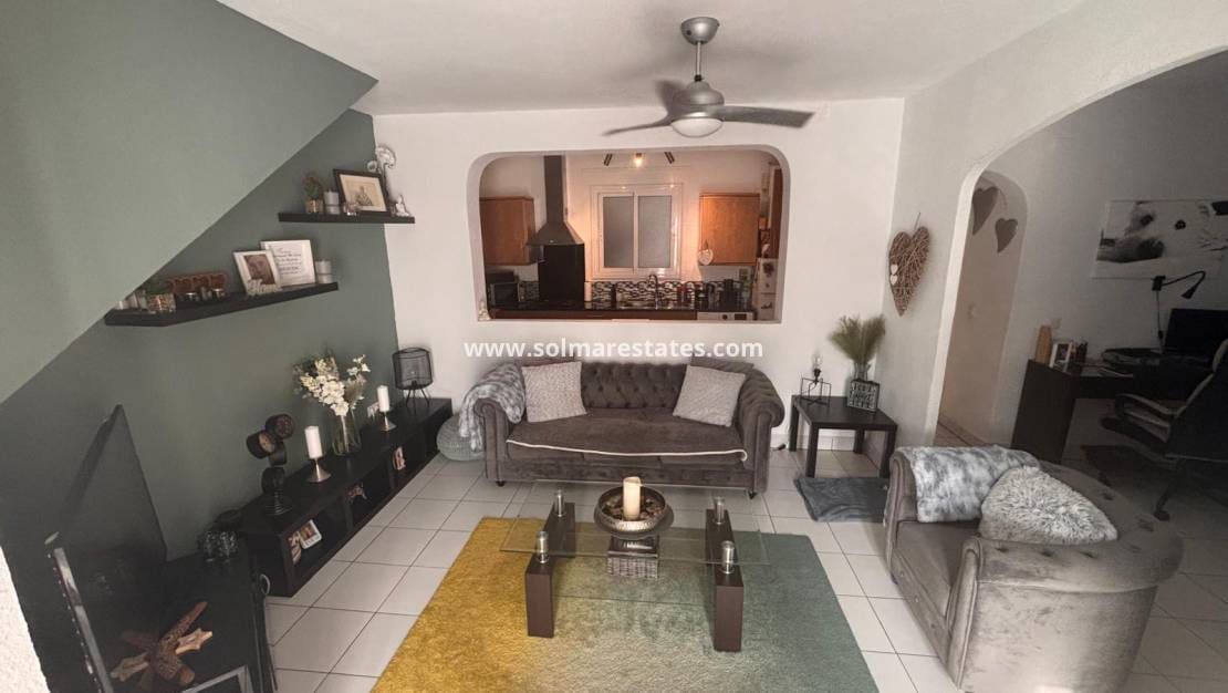 2 soveværelse Lejlighed til salg i El Chaparral - € 139.995 (Ref: 10001330)