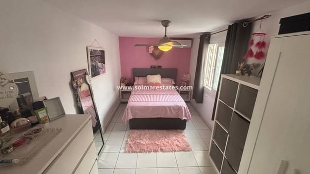 2 soveværelse Lejlighed til salg i El Chaparral, Torrevieja - € 139.995 (Ref: 10001330)