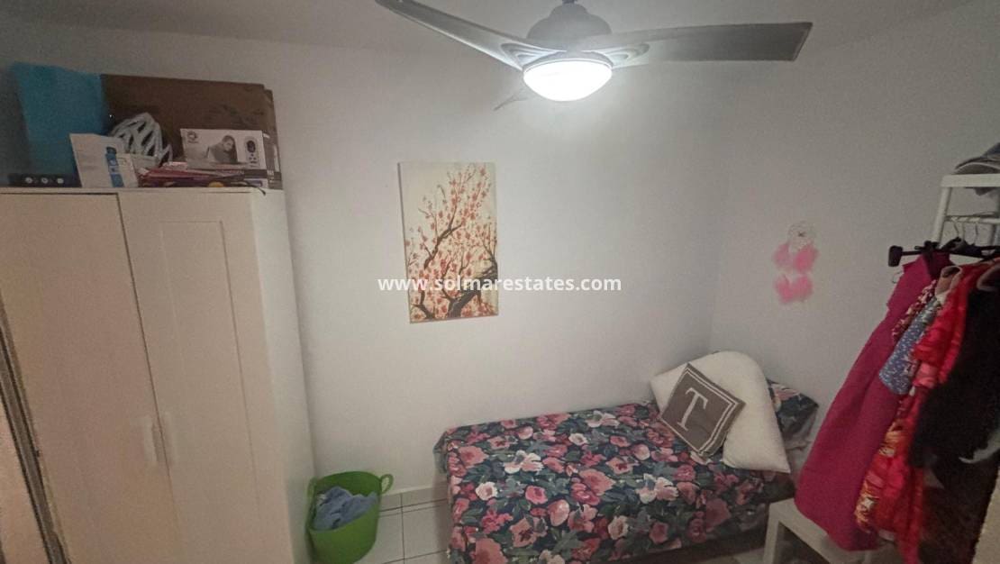 2 soveværelse Lejlighed til salg i El Chaparral - € 139.995 (Ref: 10001330)