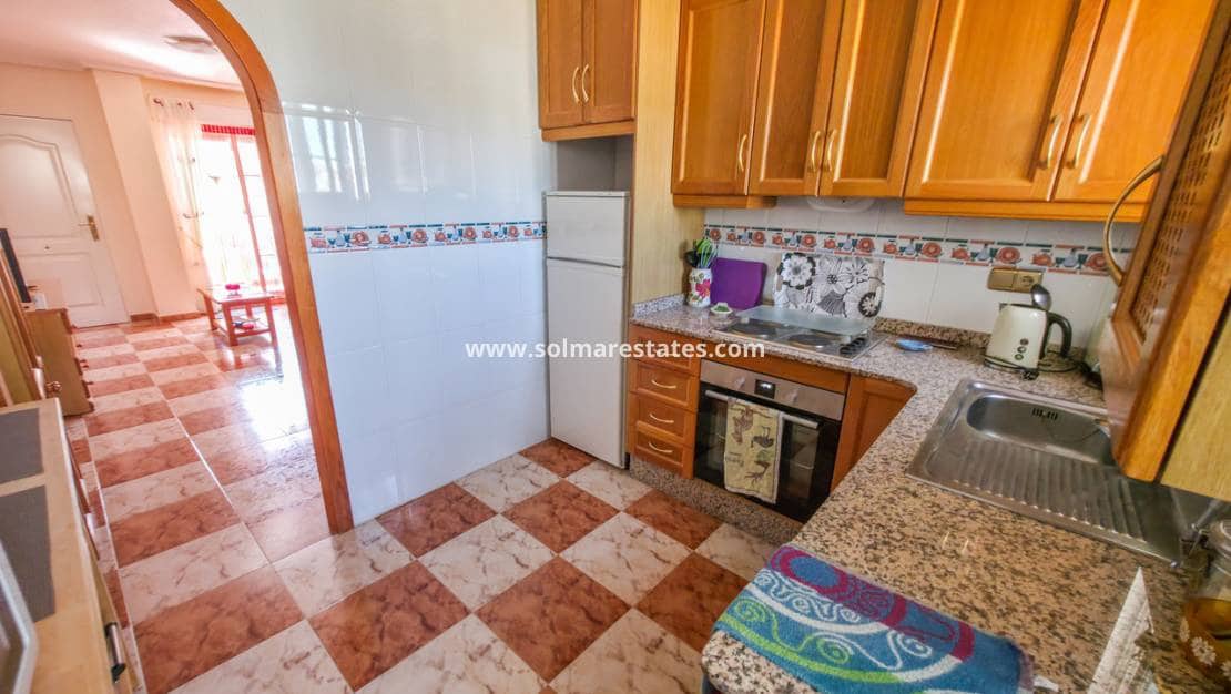 Apartamento de 2 habitaciones en Cabo Roig en venta con piscina - 157.500 € (Ref: 10001332)