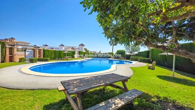 Apartamento de 2 habitaciones en Cabo Roig, Orihuela en venta con piscina - 157.500 € (Ref: 10001332)