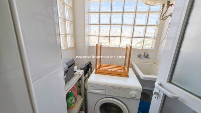 Apartamento de 2 habitaciones en Cabo Roig, Orihuela en venta con piscina - 157.500 € (Ref: 10001332)