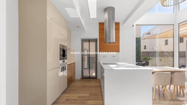 3 makuuhuone Huvila myytävänä paikassa Pueblo Bravo, Rojales mukana uima-altaan - 460 000 € (Ref: 10004298)