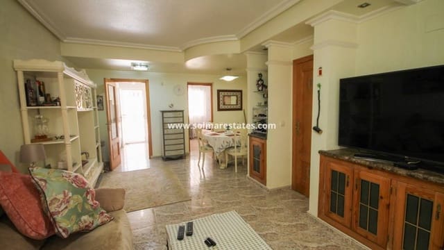 4 soveværelse Byhus til salg i Villamartin, Orihuela med swimmingpool - € 225.000 (Ref: 10004478)
