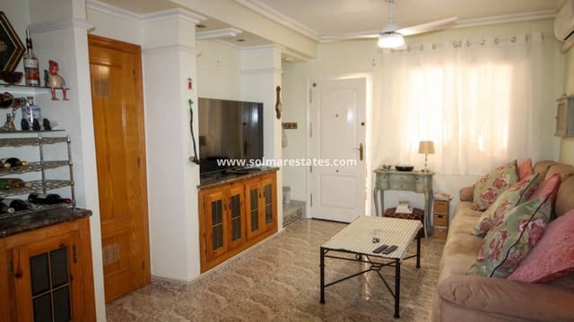 4 soveværelse Byhus til salg i Villamartin, Orihuela med swimmingpool - € 225.000 (Ref: 10004478)