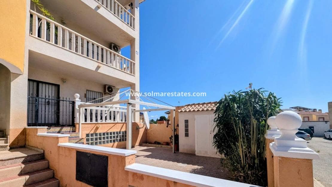 2 sovrum Lägenhet till salu i Cabo Roig med pool - 155 000 € (Ref: 10004630)