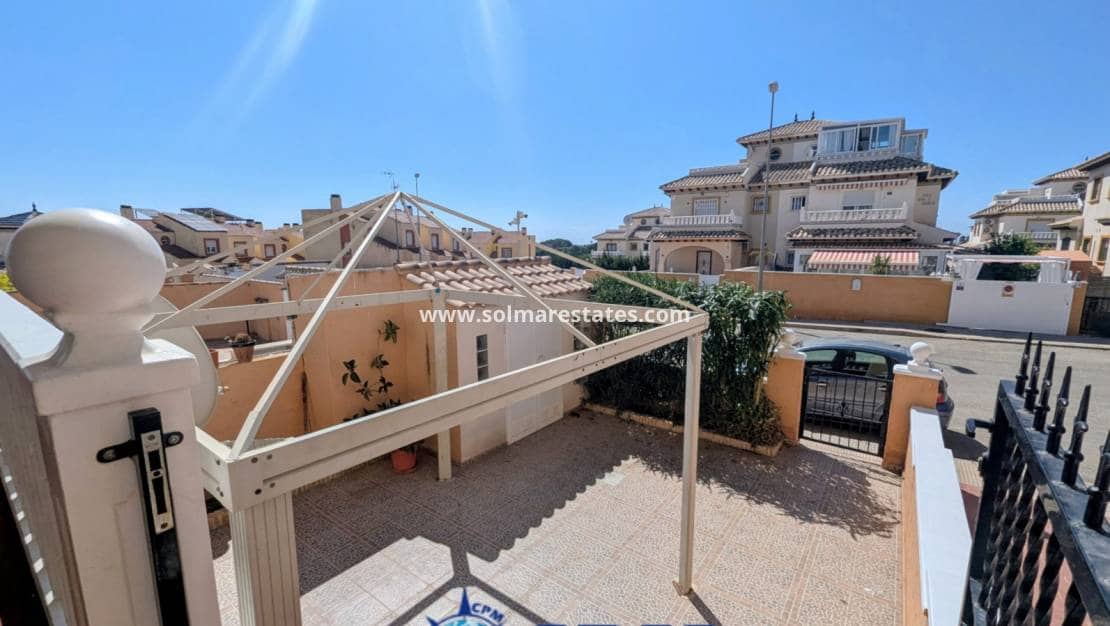 2 sovrum Lägenhet till salu i Cabo Roig med pool - 155 000 € (Ref: 10004630)