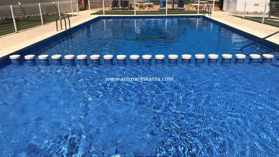 2 sovrum Lägenhet till salu i Cabo Roig med pool - 155 000 € (Ref: 10004630)