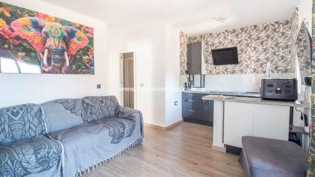 Apartamento de 2 habitaciones en Cabo Roig, Orihuela en venta con piscina - 135.000 € (Ref: 10004631)