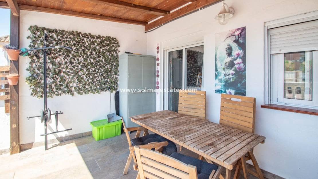 Apartamento de 2 habitaciones en Cabo Roig en venta con piscina - 135.000 € (Ref: 10004631)