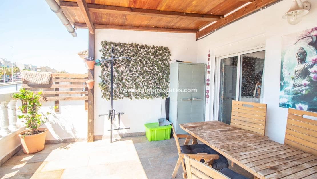 Apartamento de 2 habitaciones en Cabo Roig en venta con piscina - 135.000 € (Ref: 10004631)