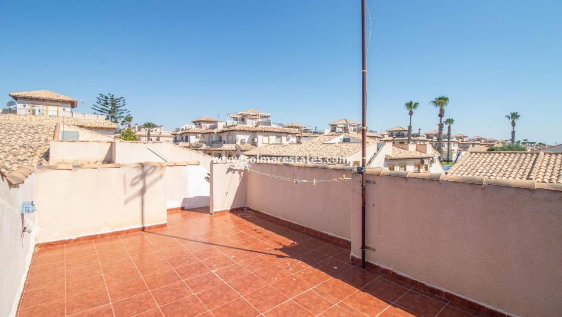 2 makuuhuone Bungalow myytävänä paikassa Cabo Roig mukana uima-altaan - 179 900 € (Ref: 10004632)