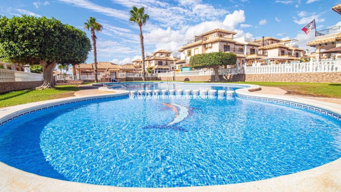 2 makuuhuone Bungalow myytävänä paikassa Cabo Roig mukana uima-altaan - 179 900 € (Ref: 10004632)
