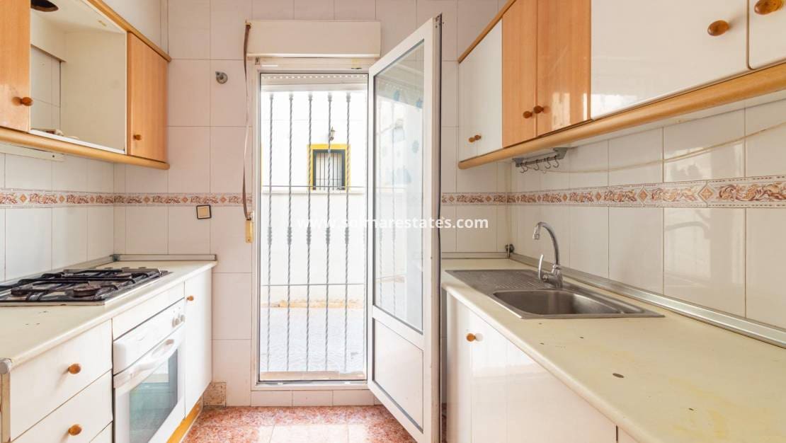3 bedroom Townhouse for sale in Los Altos with pool - € 179,000 (Ref: 10004633)