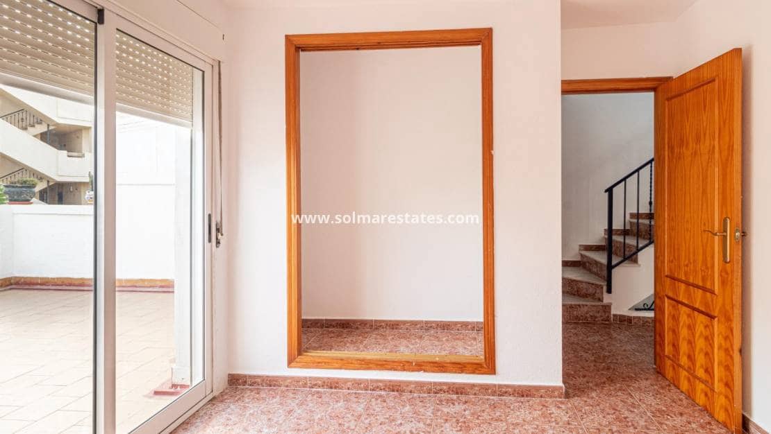 3 bedroom Townhouse for sale in Los Altos with pool - € 179,000 (Ref: 10004633)
