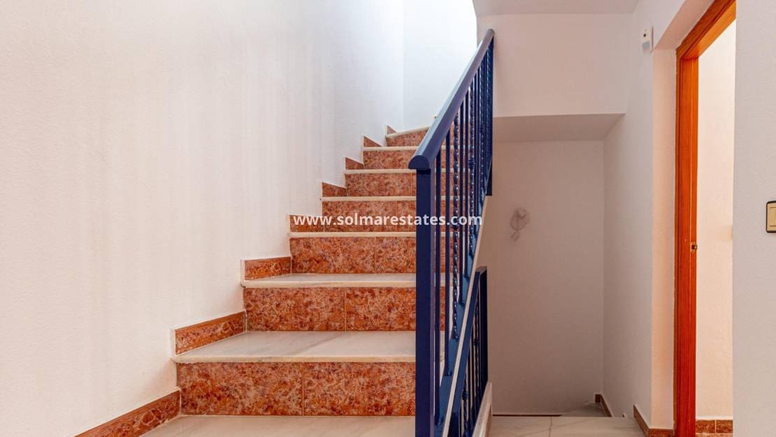 3 bedroom Townhouse for sale in Los Altos with pool - € 179,000 (Ref: 10004633)