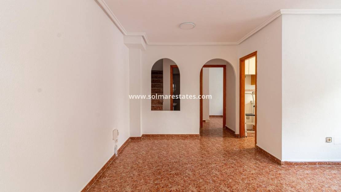3 bedroom Townhouse for sale in Los Altos with pool - € 179,000 (Ref: 10004633)
