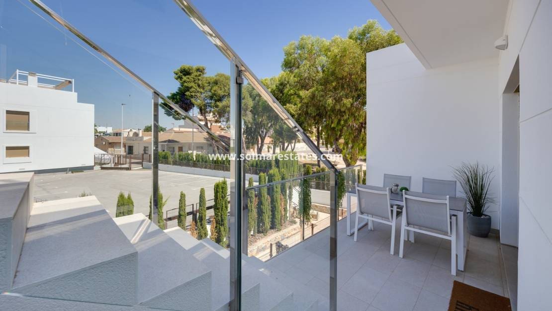 2 soveværelse Lejlighed til salg i Pilar de la Horadada med swimmingpool - € 259.950 (Ref: 10007531)