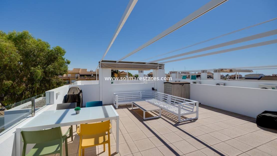 2 soveværelse Lejlighed til salg i Pilar de la Horadada med swimmingpool - € 259.950 (Ref: 10007531)
