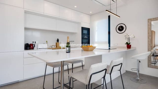 2 soverom Leilighet til salgs i Campoamor, Orihuela med svømmebasseng - € 449 000 (Ref: 10007532)
