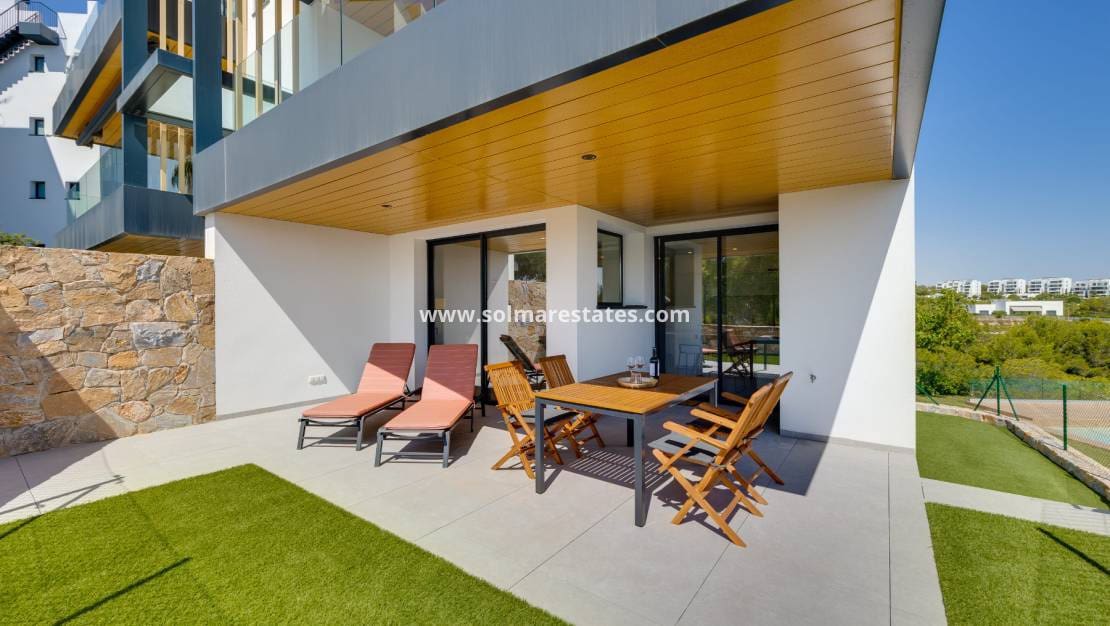 2 soverom Leilighet til salgs i Campoamor med svømmebasseng - € 449 000 (Ref: 10007532)