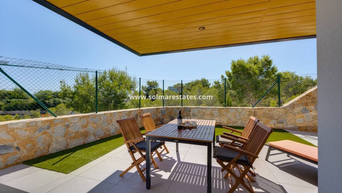 2 soverom Leilighet til salgs i Campoamor med svømmebasseng - € 449 000 (Ref: 10007532)